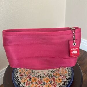 Harveys Seatbelt Bag Makeup Case